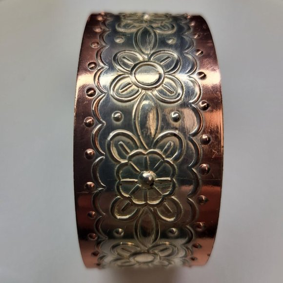 VTG Silver Copper Tone Metal Etched Flowers Cuff Bracelet - Picture 5 of 10